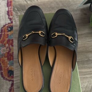 Gucci Black Leather Loafers for Women
